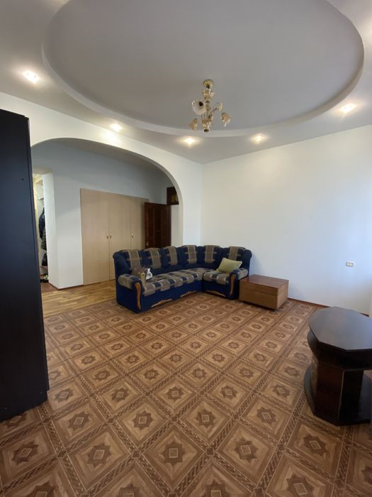 Продам 3-комнатную квартиру на Б.Хмельницкого